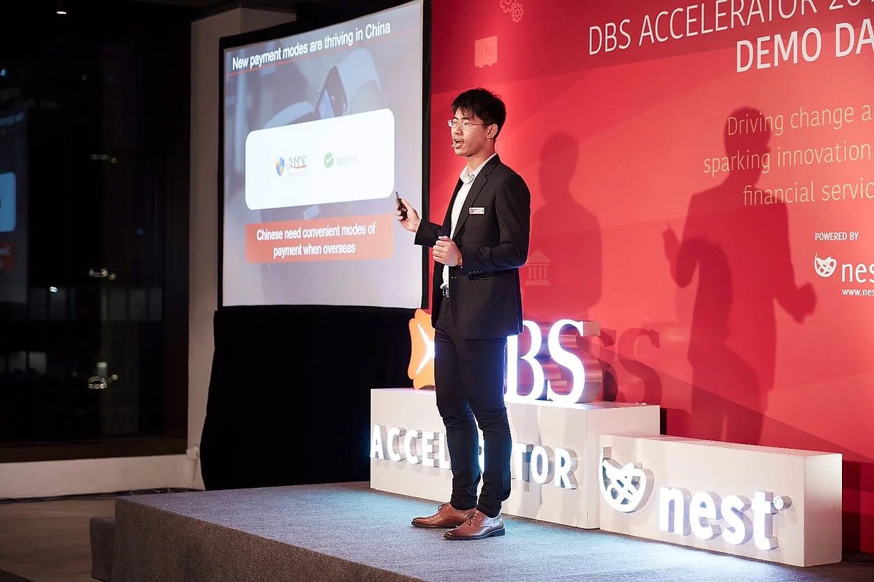 FOMO Pay at DBS Accelerator Demo Day 2016