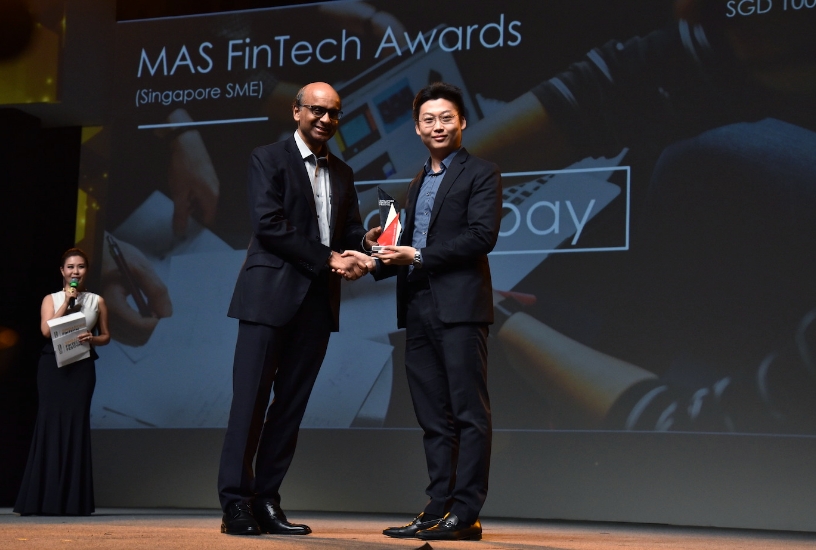 FOMO Pay Won This Year’s MAS FinTech Awards in SME Category